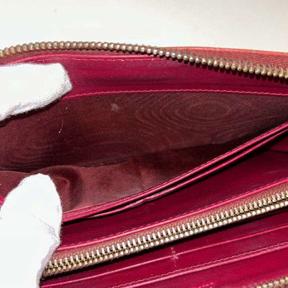 Miu Miu Red Croc-Embossed Zip Wallet - Picture 7 of 12